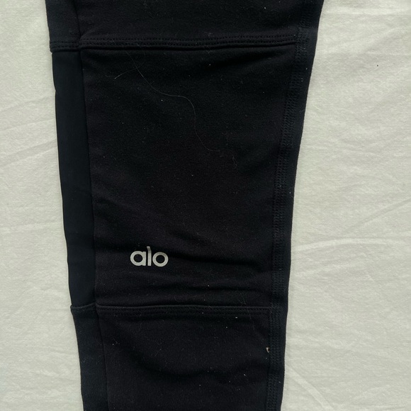 Alo Black Bottoms - Picture 7 of 7